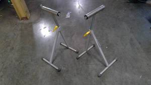 lot 386 image: Roller Stand