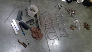 lot 395 image: Snow Chains, Chains, Chain hooks, metal, aluminum