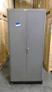 lot 420 image: Metal Cabinet