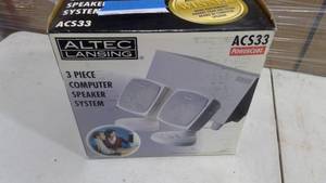 lot 441 image: Computer Speakers