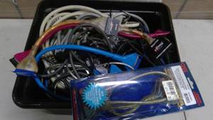 lot 443 image: Assorted Computer cables