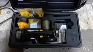 lot 466 image: Panasonic 15.6V Metal circular saw