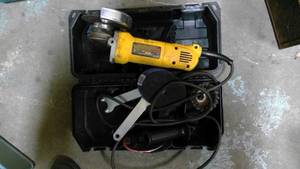 lot 476 image: DEWALT corded Grinder