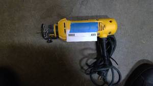 lot 499 image: DEWALT cut out tool