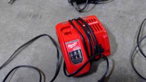 lot 529 image: Milwaukee charger