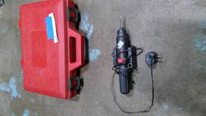 lot 530 image: Milwaukee drill, Skil twist drill