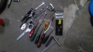 lot 561 image: Assorted Hand Tools