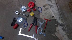 lot 570 image: Assorted Plumbing tools