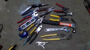 lot 573 image: Assorted Hand Tools