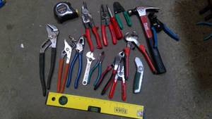 lot 575 image: Assorted Hand Tools