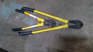 lot 584 image: Bolt cutters