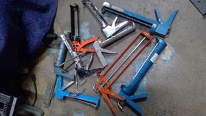 lot 597 image: Assored sizes caulking guns