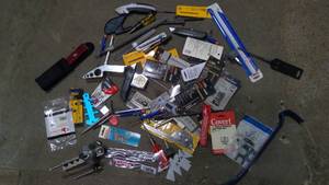 lot 588 image: Assorted tools and drill bits