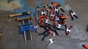 lot 601 image: Spring clamps, Rockler bench vice