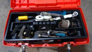 lot 607 image: Assorted hole saws