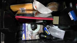 lot 619 image: Painting items in tote