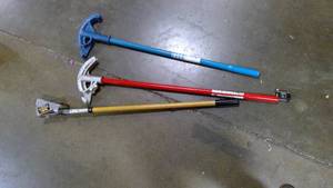 lot 656 image: Conduit benders, drywall tape dispenser