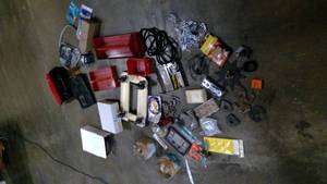 lot 663 image: Assorted items