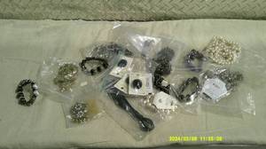 lot 7 image: Vintage Costume Jewelry Bundle 2