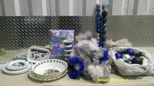 lot 12 image: Christmas BlueWhite Snowman Tote