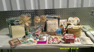 lot 17 image: Tote full of crafting supplies.