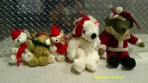 lot 19 image: Christmas TY Beanie Babies Plushies