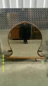 lot 18 image: Antique vanity mirror.