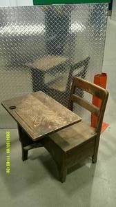 lot 21 image: Antique School Desk. Child Size