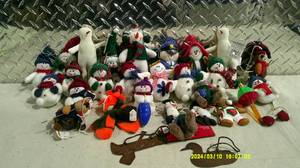 lot 26 image: Snowman Decoration Lot 1