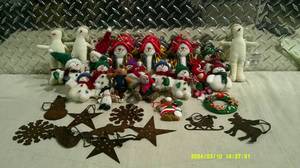 lot 28 image: Snowman Decoration Lot 3