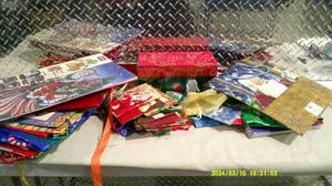 lot 29 image: Wrapping & Bagging Material Box