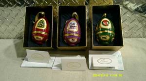 lot 34 image: Mr.Christmas Singing Ornaments