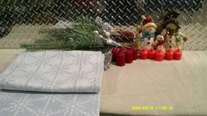 lot 35 image: Table Cloth & Candle Decoration