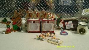 lot 38 image: Various Decoration Bundle