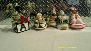 lot 52 image: Music Box Lot 2