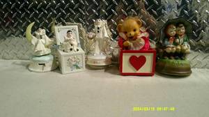 lot 55 image: Music Box Lot 4