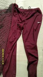 lot 82 image: Nike Womens Running Set