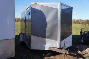 lot 4 image: 2015 RC Trailers 7 x 12 Enclosed Trailer