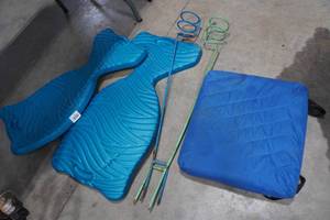 lot 50 image: Drink Holder Yard Stakes and Boogie Boards