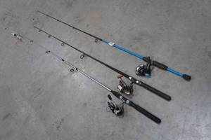 lot 59 image: 3 Fishing Poles