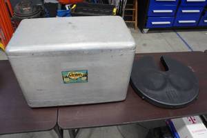 lot 80 image: Vintage Cronco Cooler with Sump Pump Cover