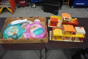 lot 84 image: Kids Toys - Some Vintage