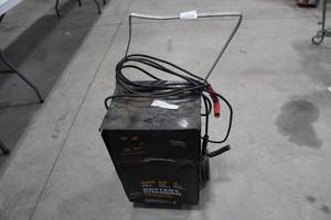 lot 104 image: Schumacher Battery Charger
