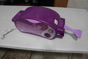 lot 112 image: Easy Bake Oven