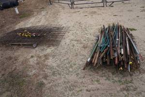 lot 299 image: Assorted Fencing