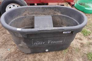 lot 313 image: Large Stock Tank