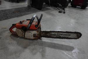 lot 27 image: Stihl 031 AV 16 Gas Chainsaw