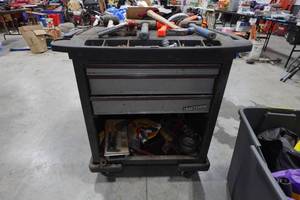 lot 26 image: Craftsman Rolling Tool Chest Loaded with Tools