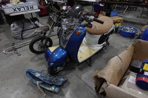 lot 30 image: Venice TNG Gas Scooter