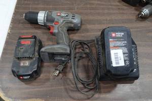 lot 178 image: Porter Cable Drill with Charger